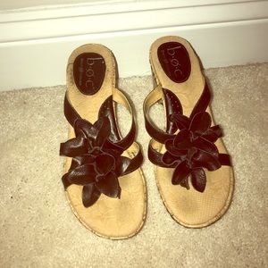 b.o.c wedge sandals size 7